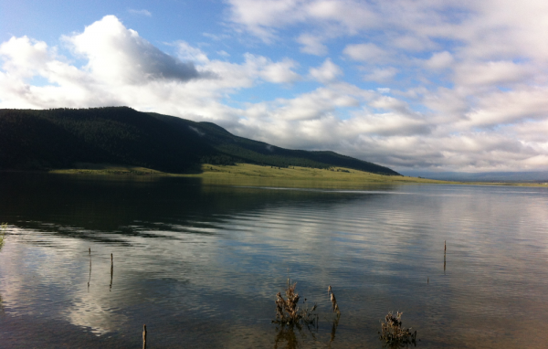 Peaceful Eagle's Nest Lake